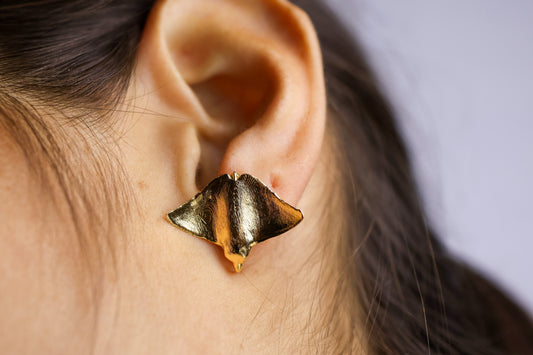 Aretas de mantarraya Stingray bañados en oro 24K