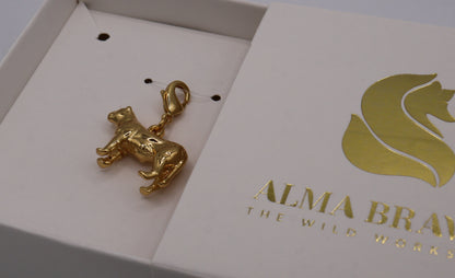 Charm leona baño de oro o plata