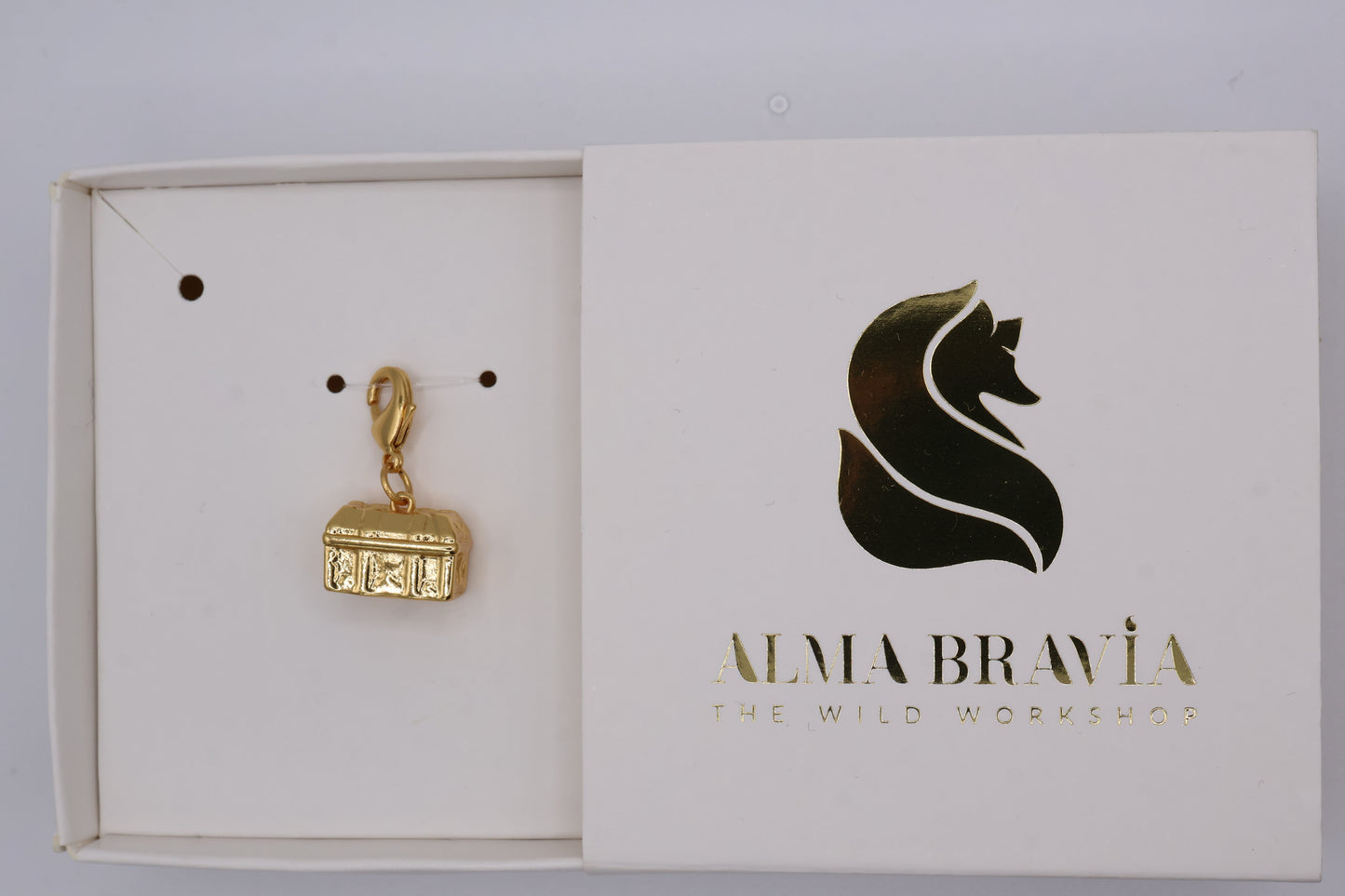 Charm cofre marino en baño de oro o plata