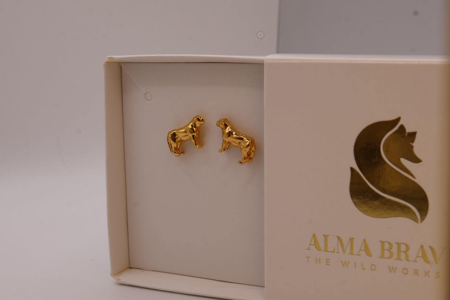 Aretes leona con baño en oro o plata